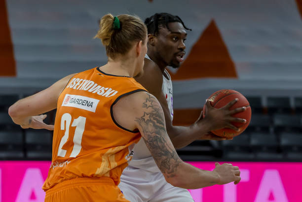 不仅让对手 不仅让对手